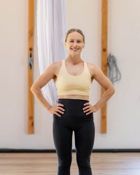 klaudia hennig - aerial teacher