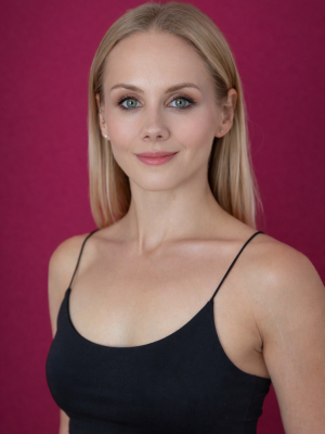 Klaudia Hennig - little aerial joy - aerial teacher